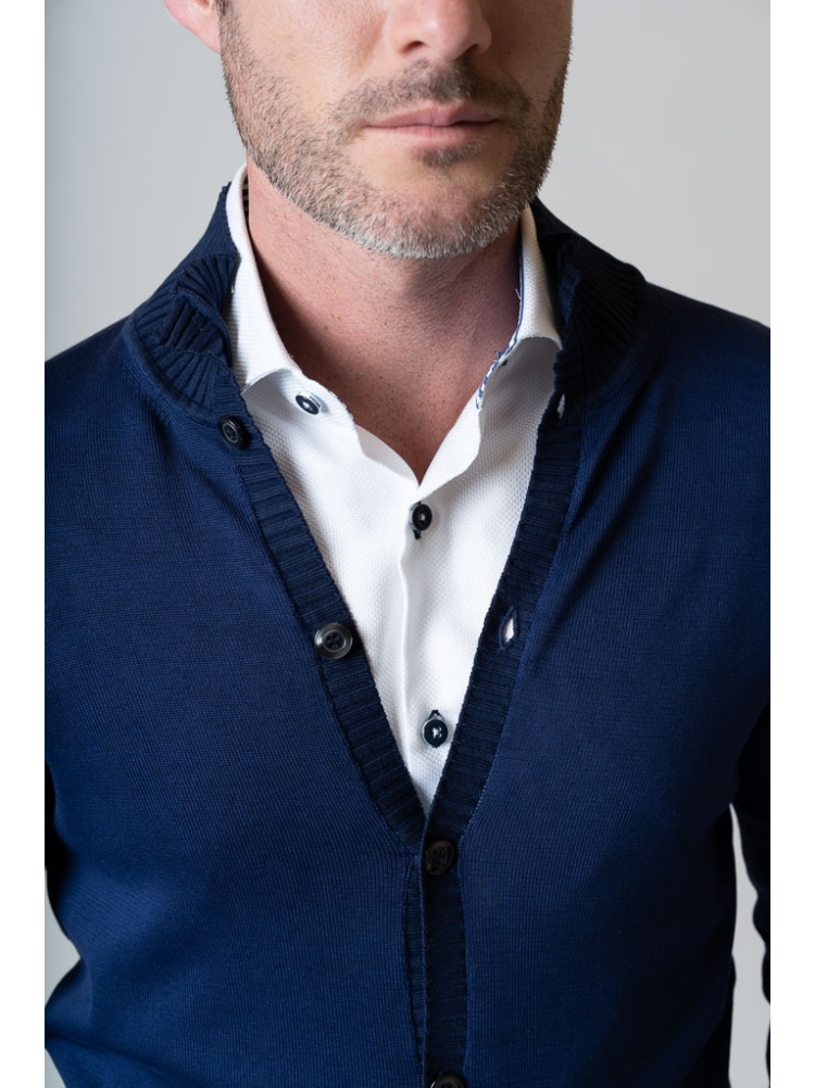 Cardigan lupetto con bottoni