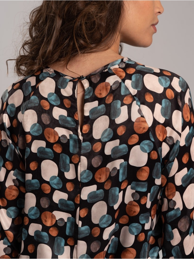 Camicia donna fantasia in tessuto satin stampato