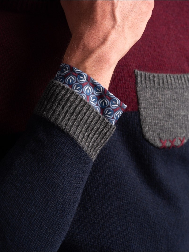 Maglia girocollo uomo misto lana bicolore e taschino a contrasto