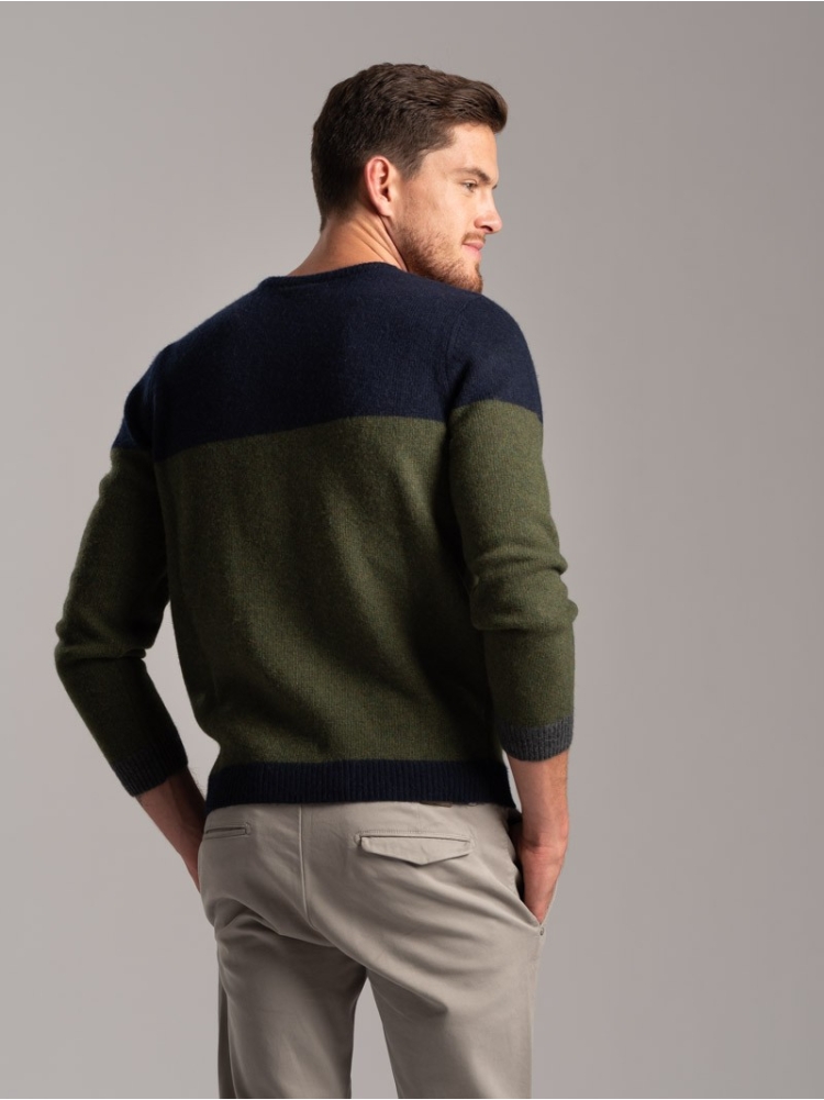 Maglia girocollo uomo misto lana bicolore e taschino a contrasto