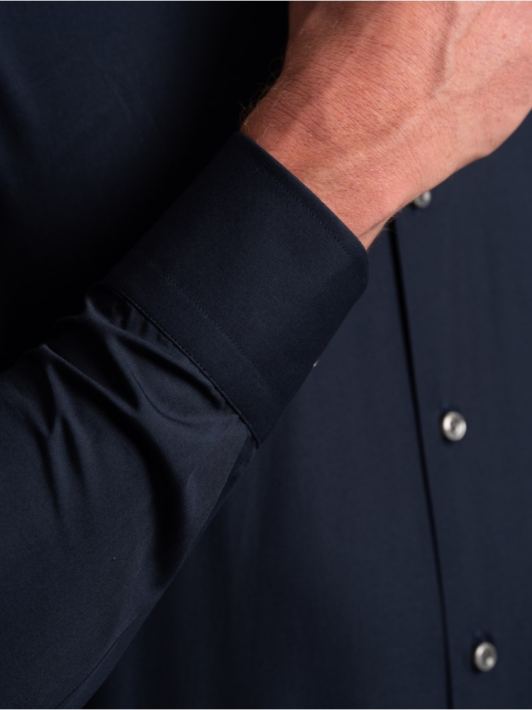 Camicia uomo tinta unita in popeline...