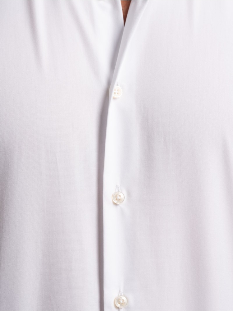 Camicia uomo tinta unita in popeline...