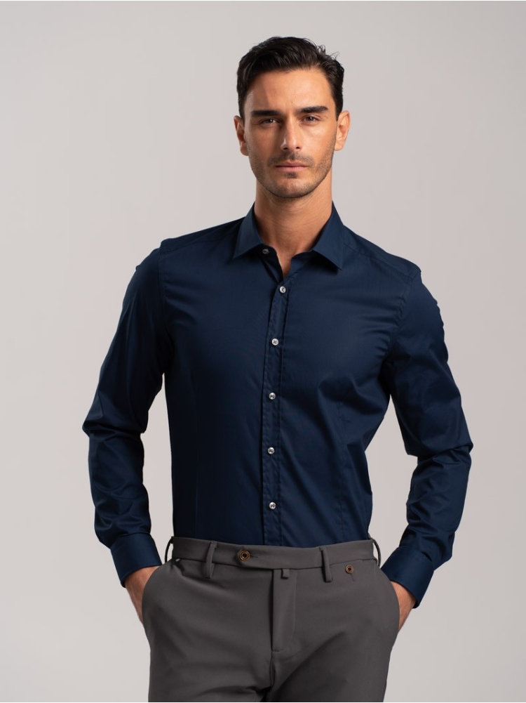 Camicia uomo tinta unita in popeline...