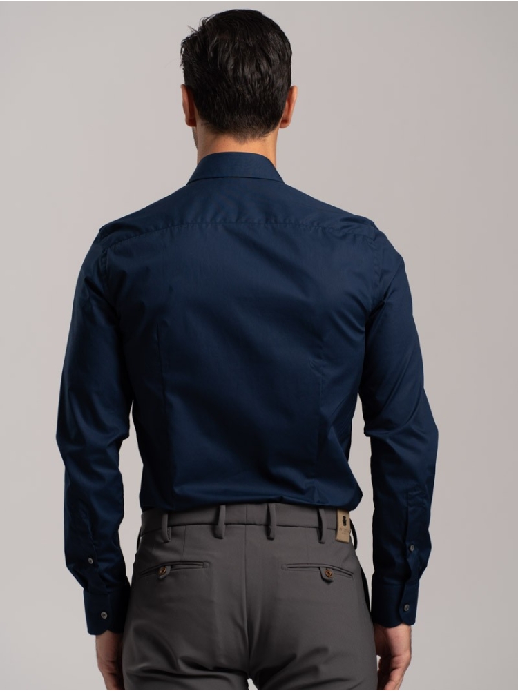 Camicia uomo tinta unita in popeline...