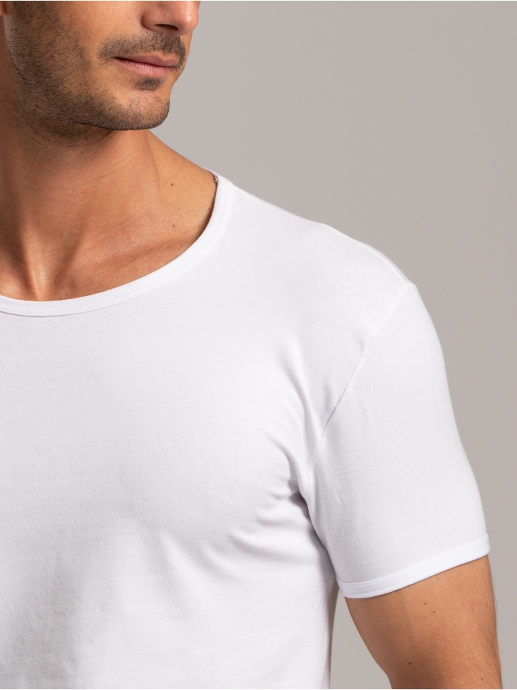 Maglietta girocollo in cotone jersey...