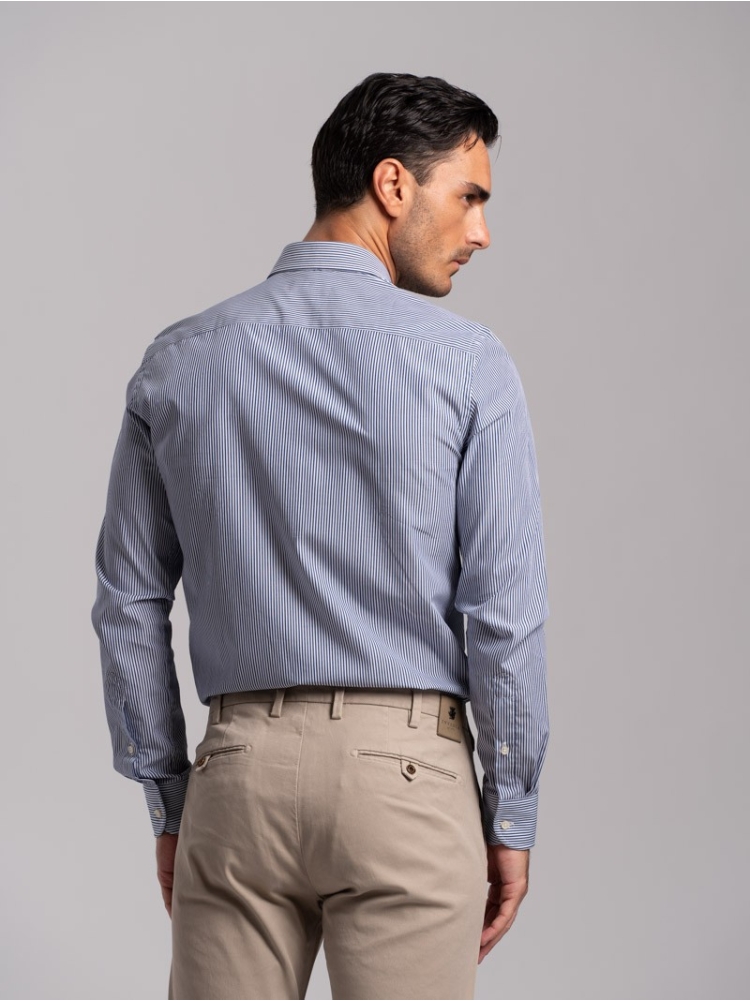 Camicia uomo rigata in tessuto popeline collo botton down