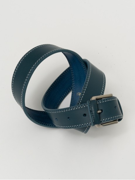 Cintura uomo in pelle con impunture a contrasto