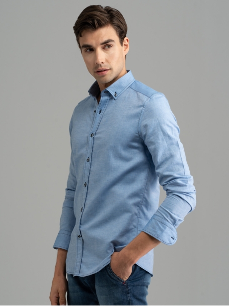 Camicia uomo tinta unita azzurra collo button down