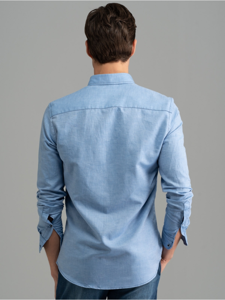 Camicia uomo tinta unita azzurra collo button down