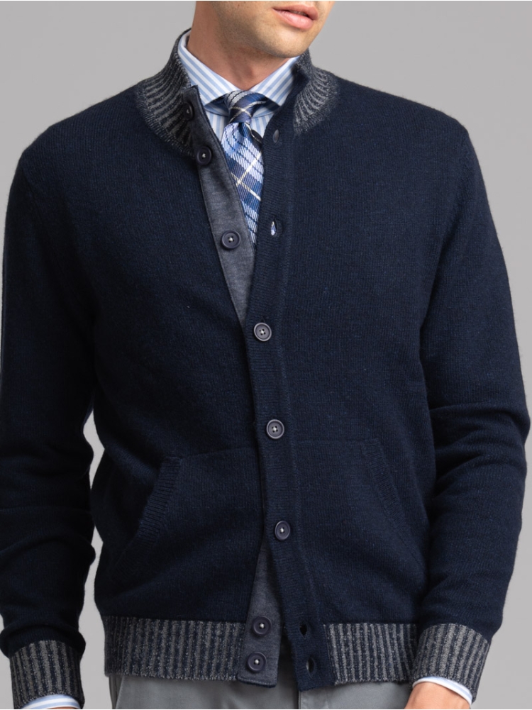 Giubbino uomo in maglia di lana con bottoni e toppe