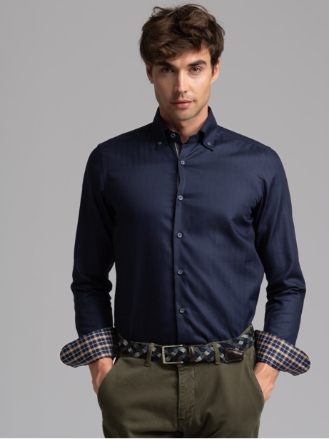 Camicia uomo blu spina di pesce collo button down