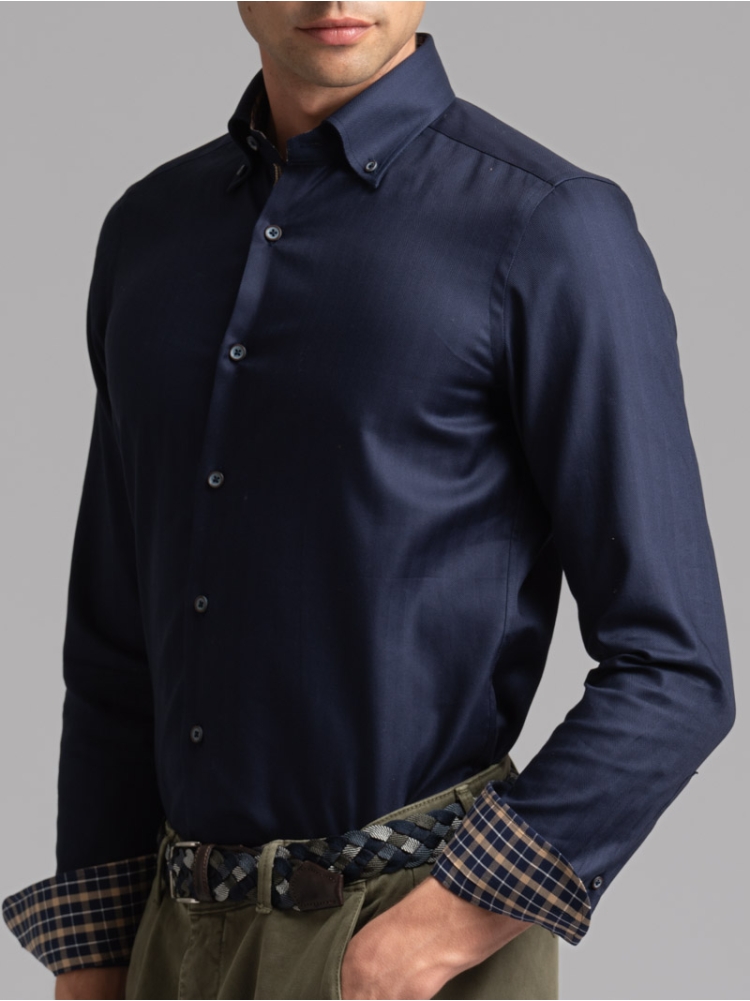 Camicia uomo blu spina di pesce collo button down