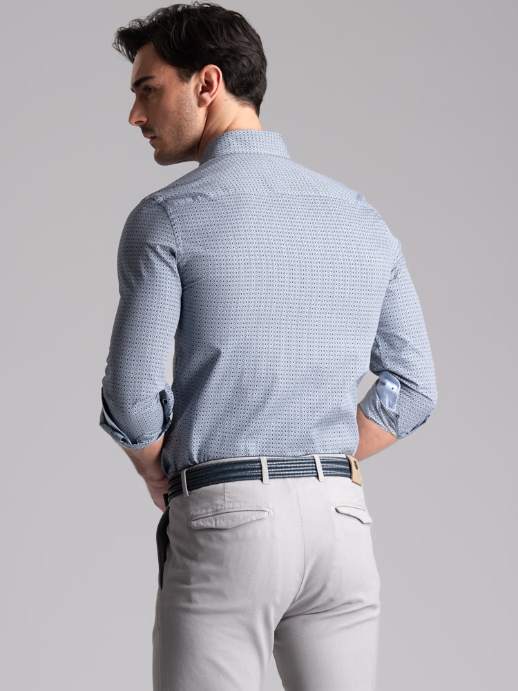 Camicia uomo stampa geometrica con collo button down