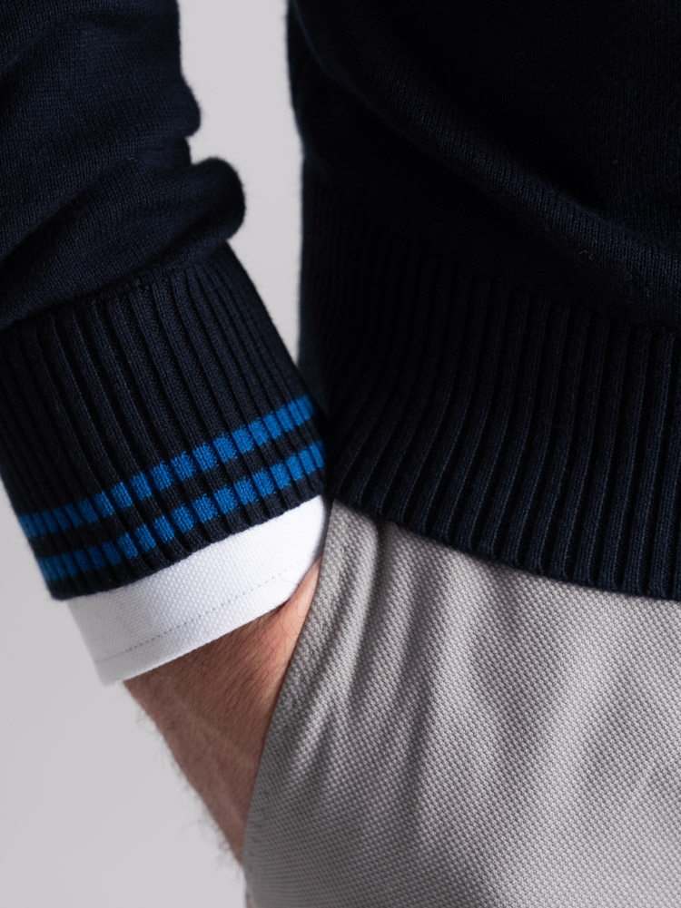 Maglia uomo in cotone scollo a V con contrasti