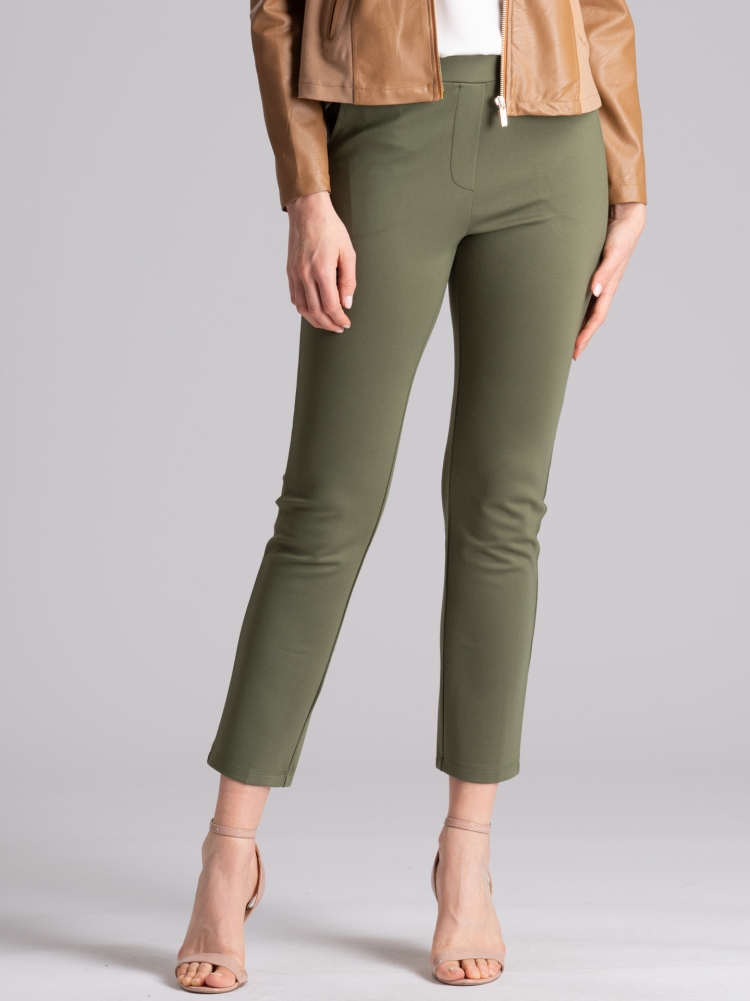 Pantalone donna aderente in Punto Milano