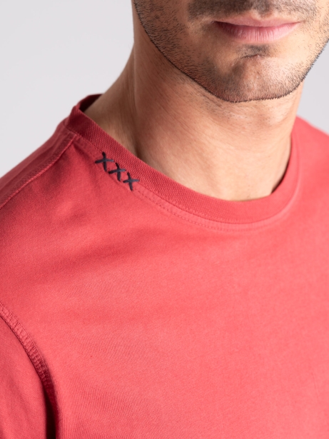 T-shirt uomo a mezza manica con puntoni applicati 2