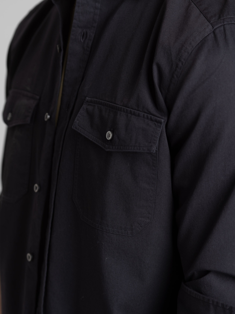 Camicia uomo slim in tessuto twill tinto capo