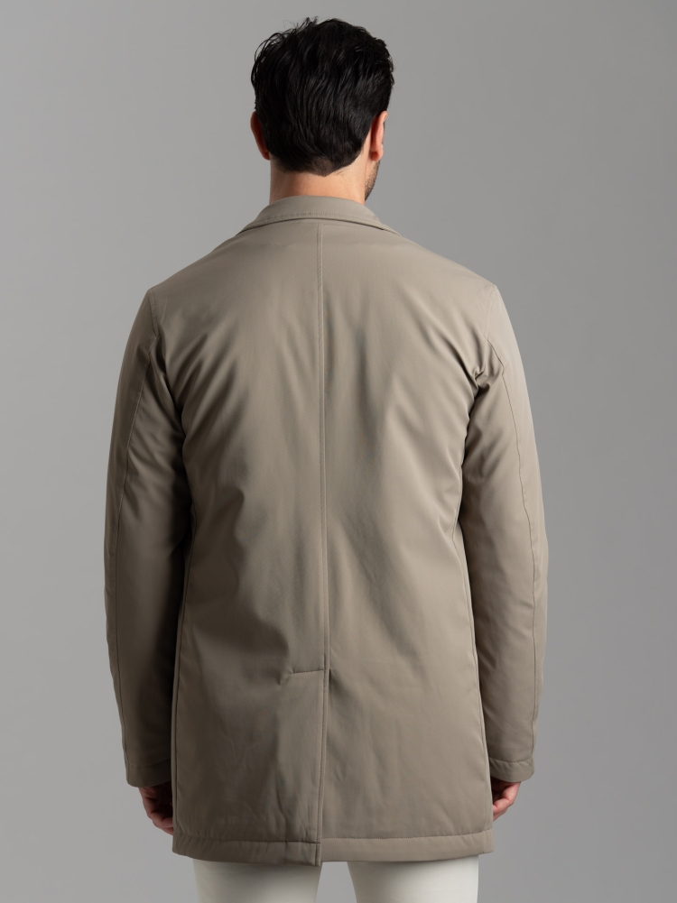 Spolverino uomo in twill tecnico con abbottonatura coperta