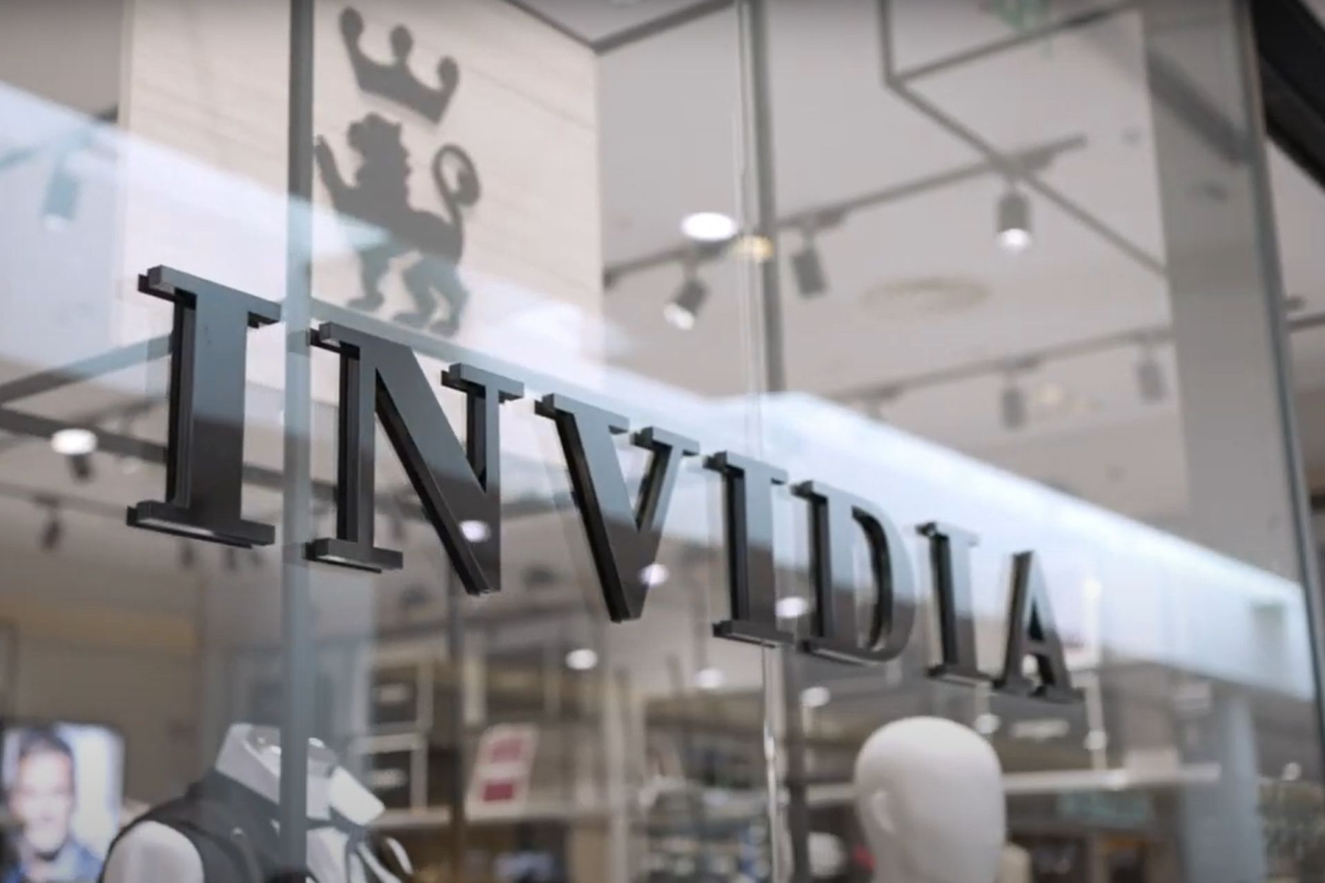 Negozio abbigliamento in franchinsing INVIDIA 1973