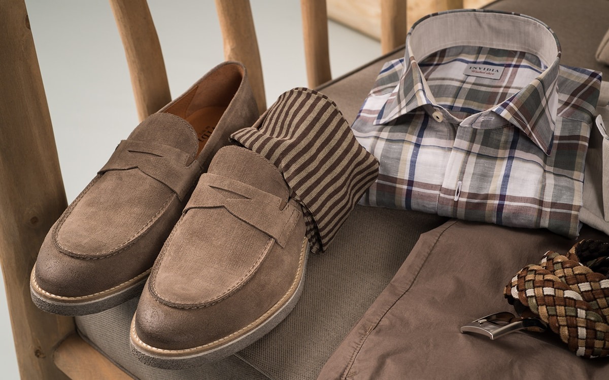 Come pulire le scarpe scamosciate? I metodi infallibili per smacchiare il camoscio